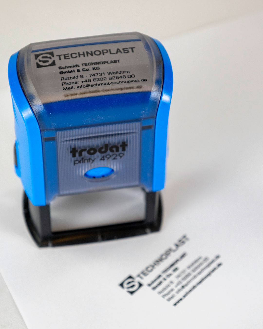 Technoplast Stempel Personalisierte Stempel mit blauem Gehäuse